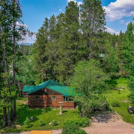 Glacier Homestead Coram Exterior photo