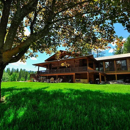 Glacier Homestead Coram Exterior photo